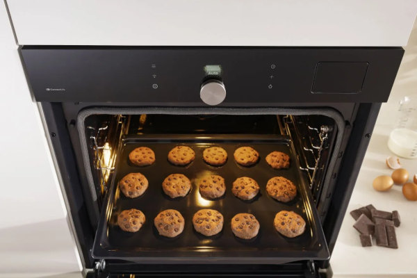 Piekarnik parowy Gorenje BFS6148B
